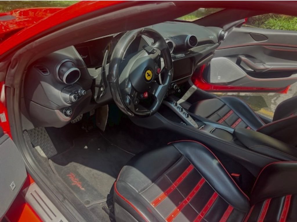 Used 2019 Ferrari Portofino RWD image 4