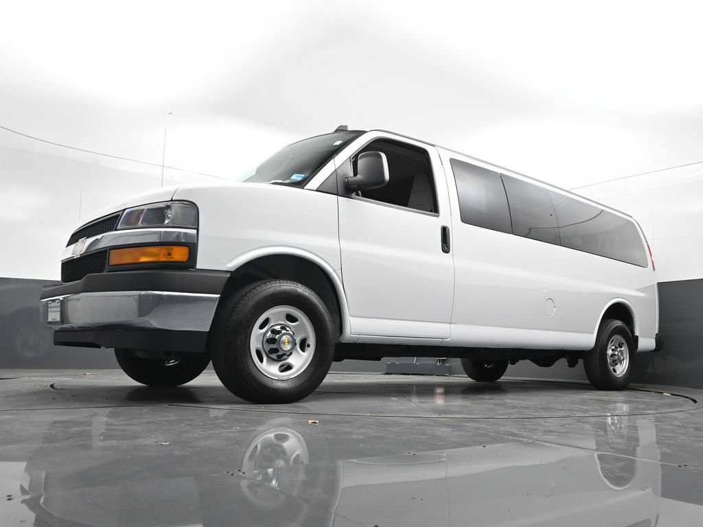 Certified 2024 Chevrolet Express 3500 LT w/ LT Preferred Equipment Group RWD image 29