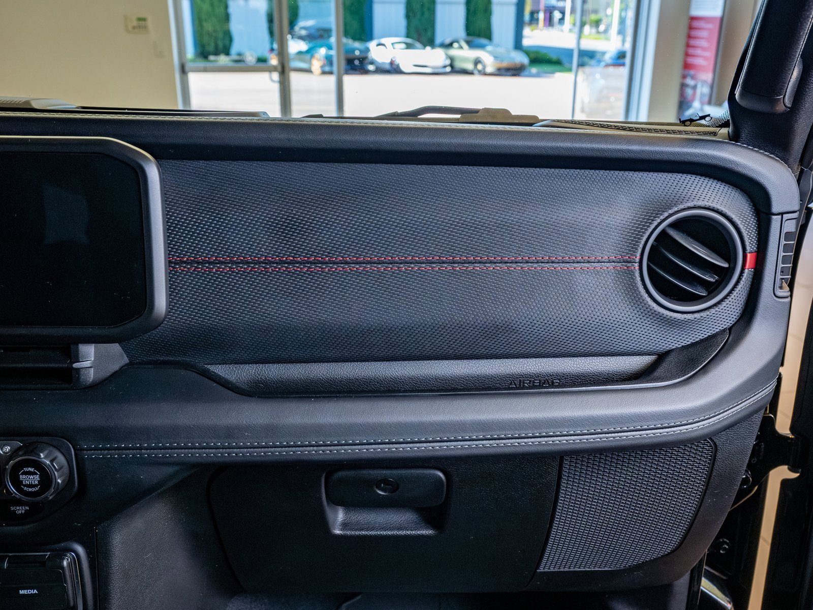 Used 2024 Jeep Wrangler Unlimited Rubicon image 20