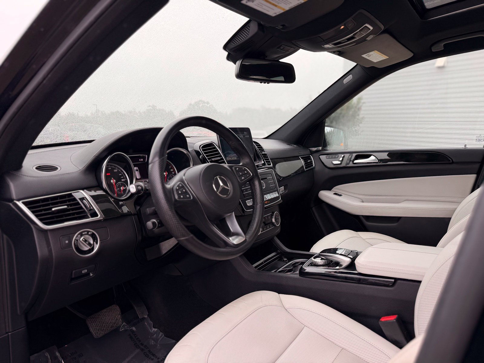 Used 2019 Mercedes-Benz GLS 450 4MATIC image 12