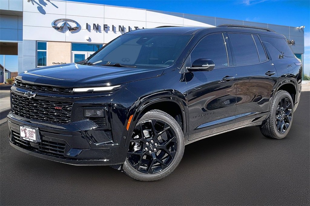Used 2024 Chevrolet Traverse RS