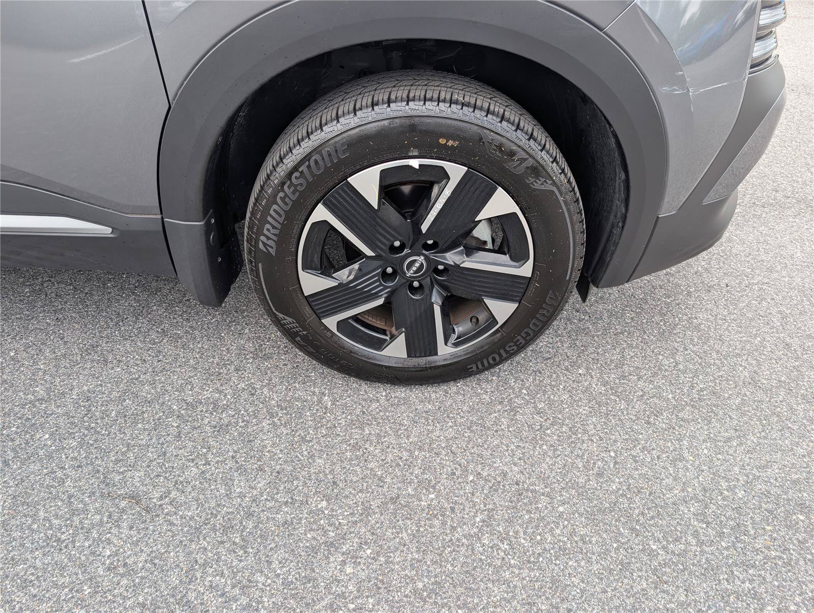 Used 2025 Nissan Kicks SV w/ SV Premium Package AWD/4WD image 10