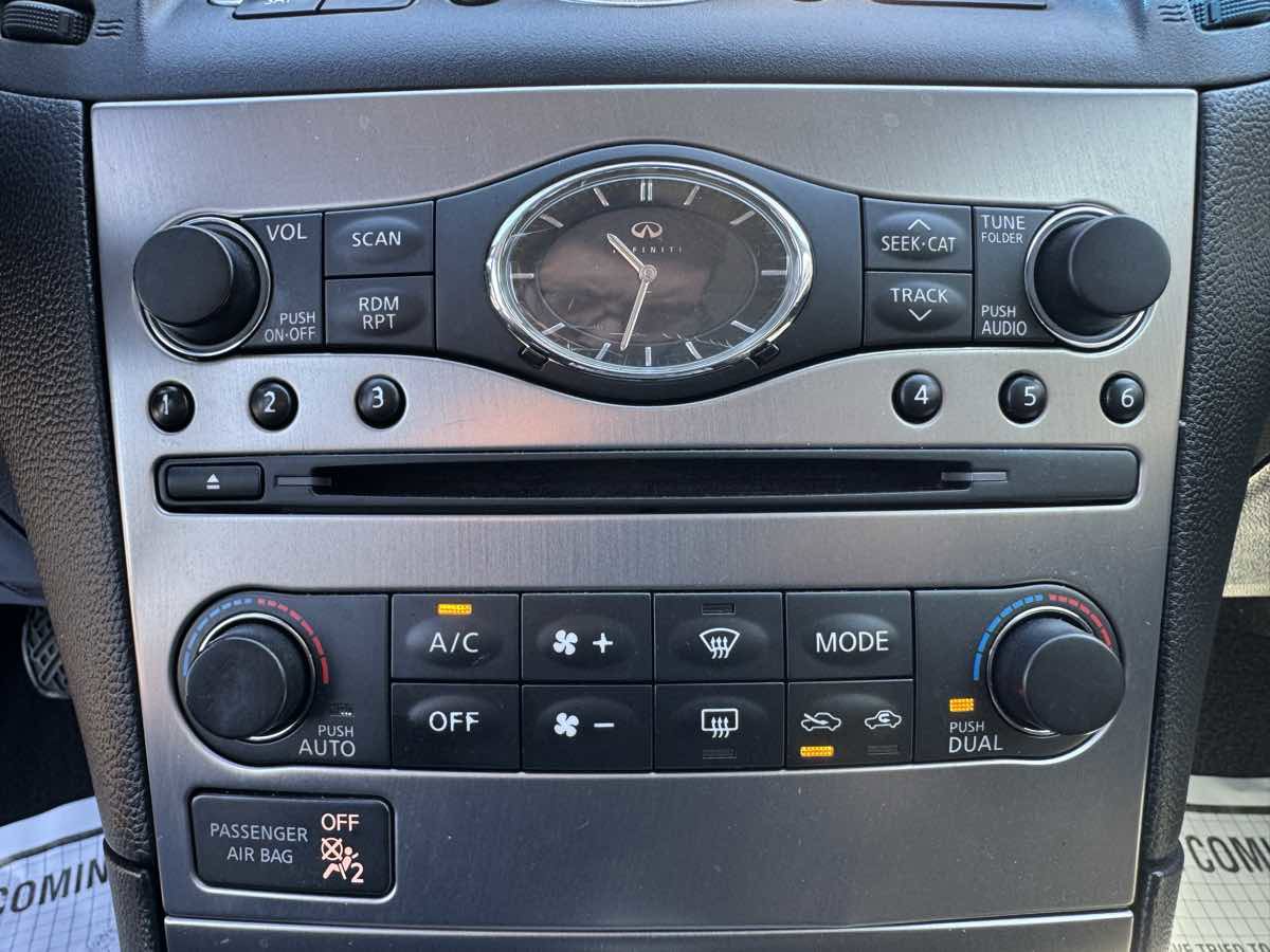 Used 2015 INFINITI Q40 AWD w/ Navigation Package image 18