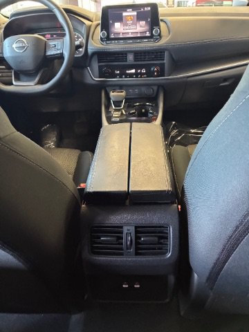Used 2026 Nissan Rogue SV FWD image 32