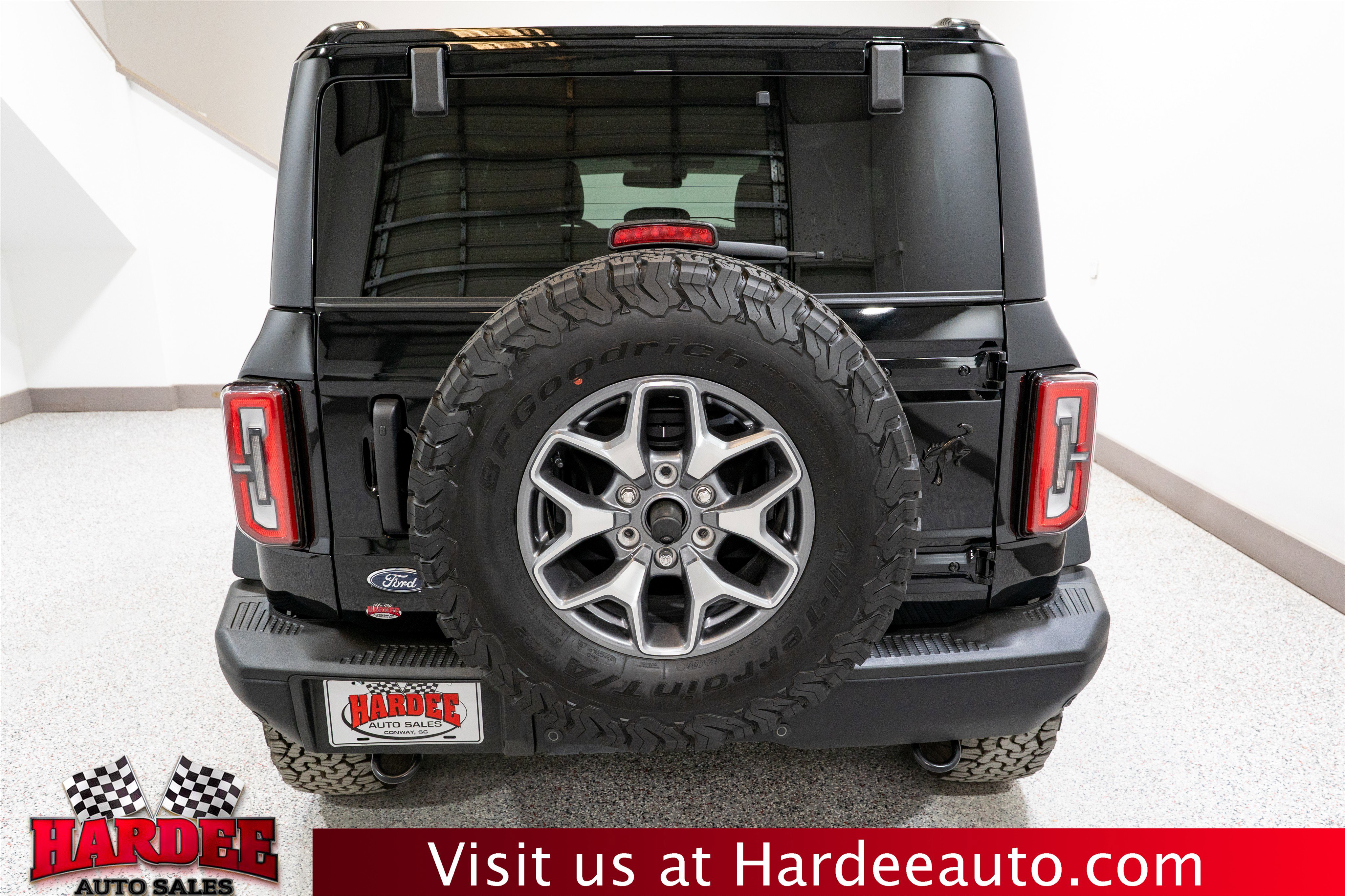 Used 2025 Ford Bronco Badlands image 4