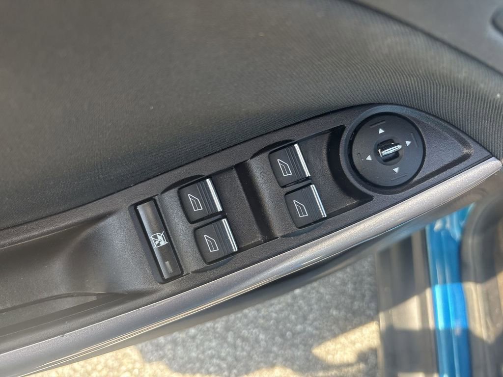 Used 2014 Ford Focus Titanium FWD image 22