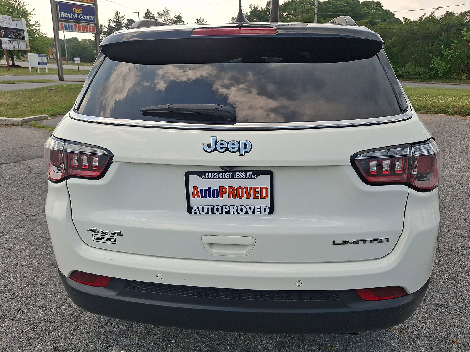 Used 2018 Jeep Compass Limited w/ Navigation Group AWD/4WD image 5
