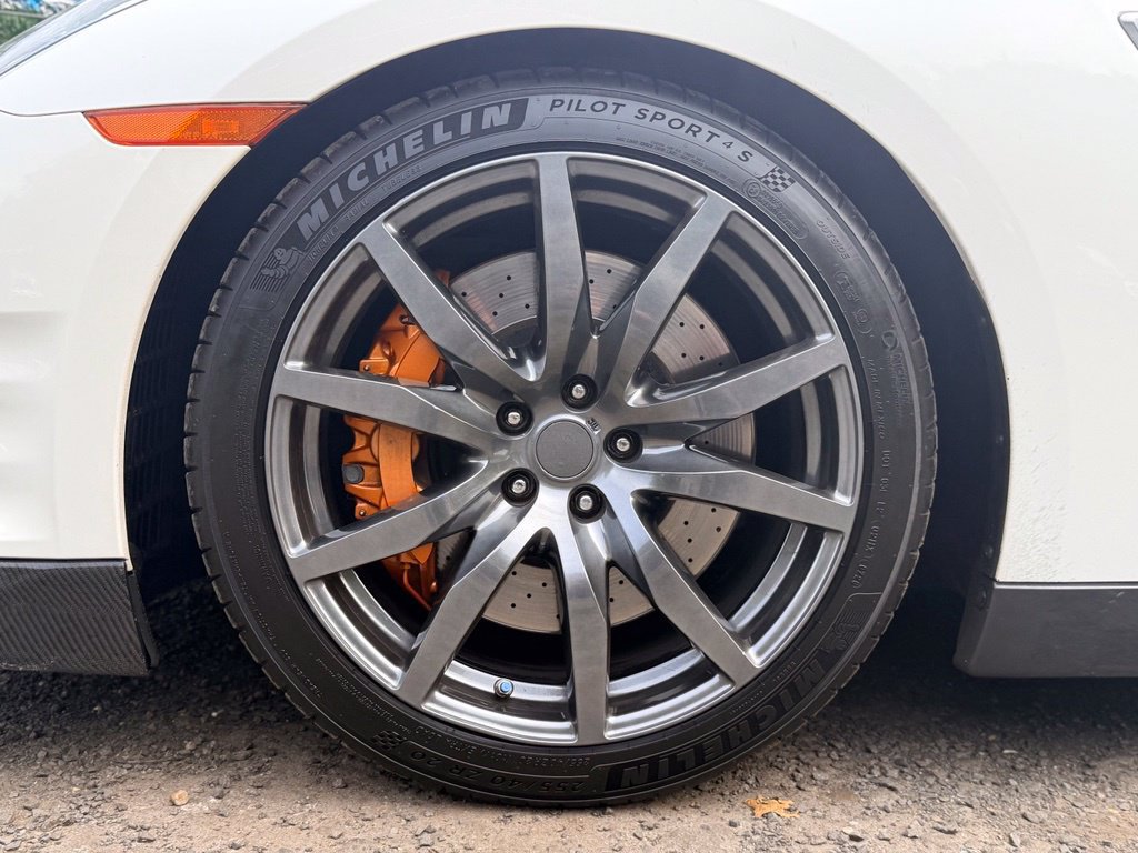 Used 2015 Nissan GT-R Premium AWD/4WD image 15