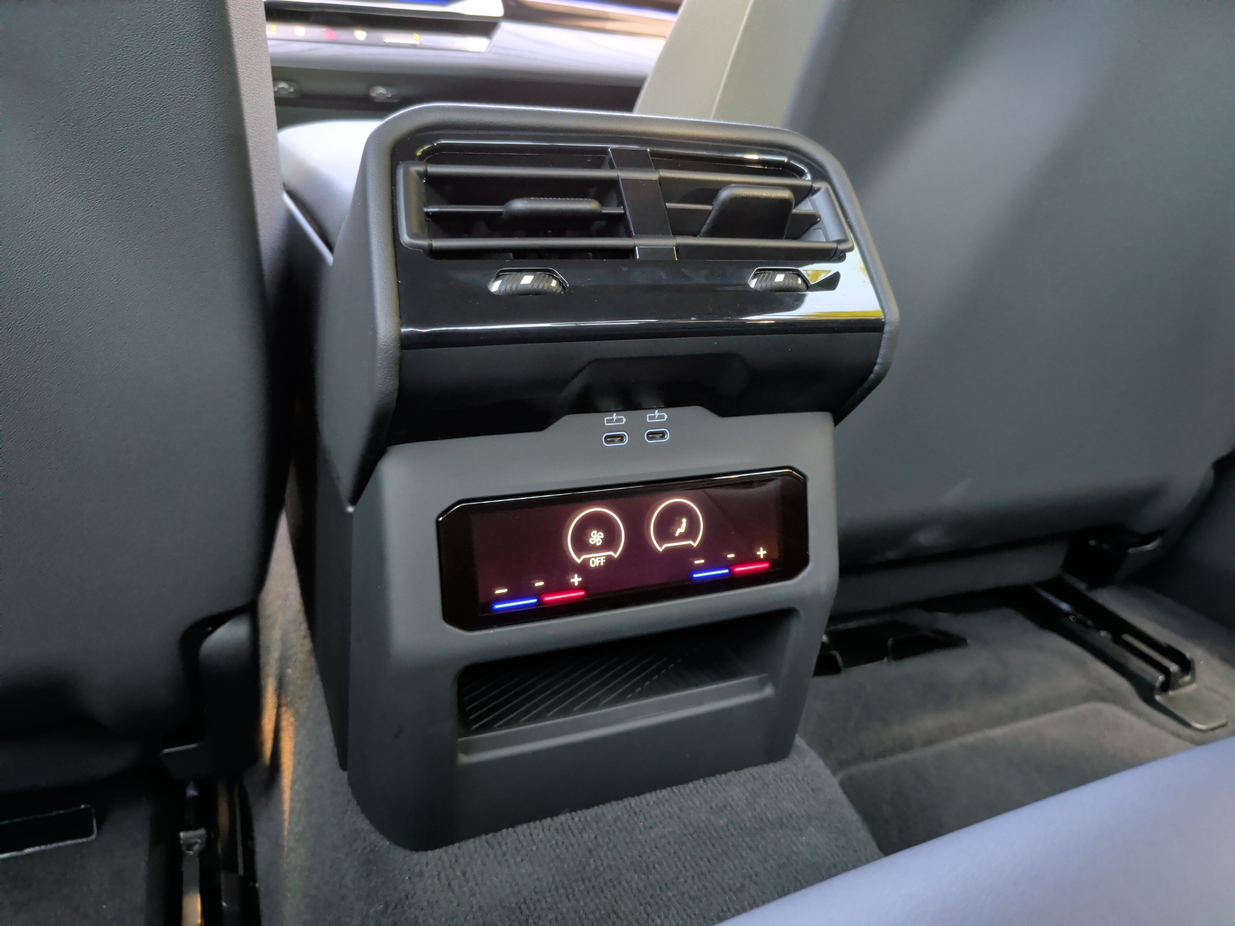 Certified 2026 BMW 530i w/ Convenience Package RWD image 35
