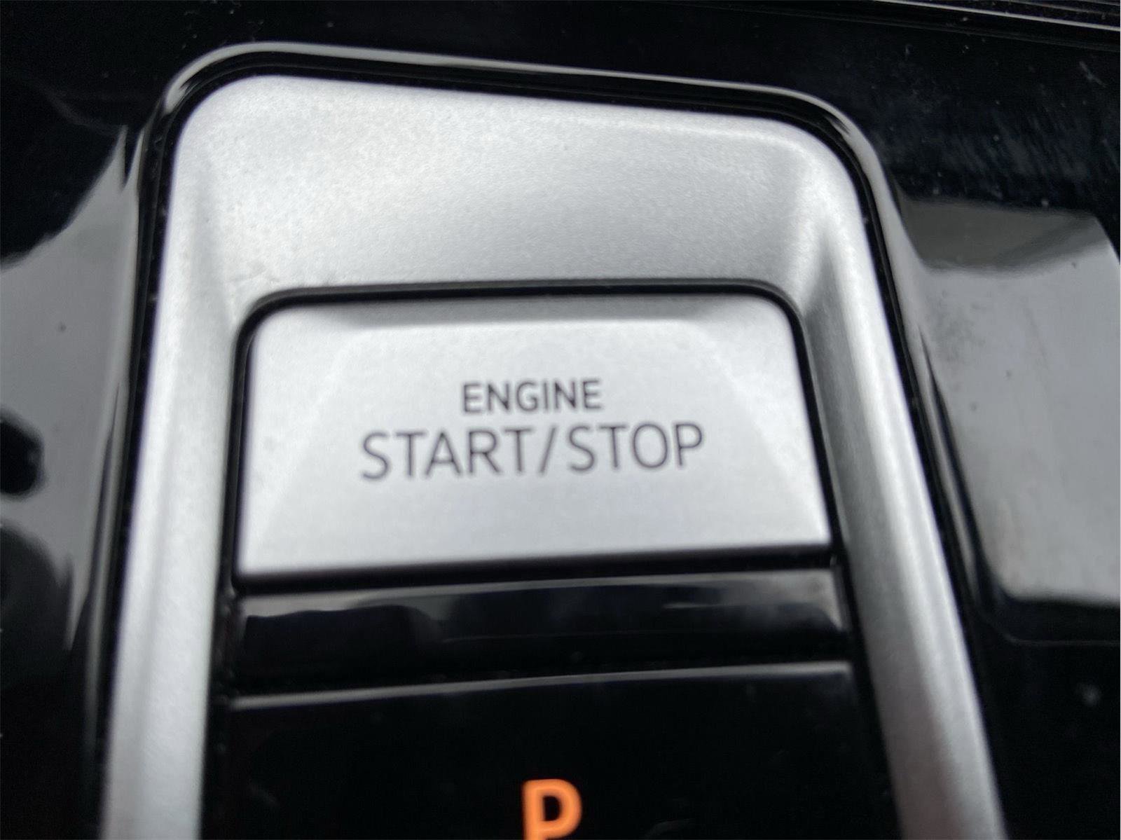 Used 2025 Volkswagen Atlas SEL Premium R-Line AWD/4WD image 15