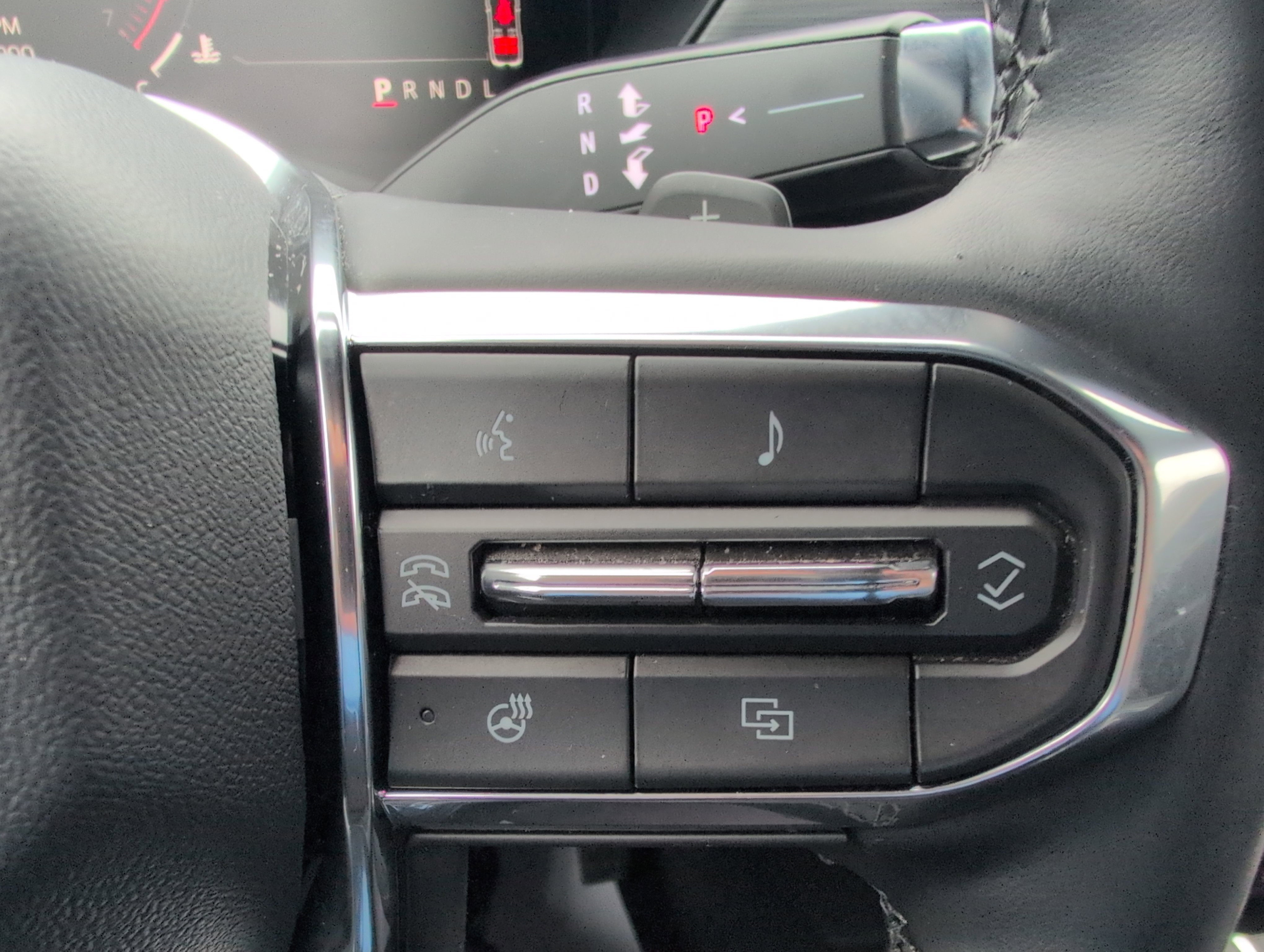 Used 2025 GMC Acadia Elevation image 20