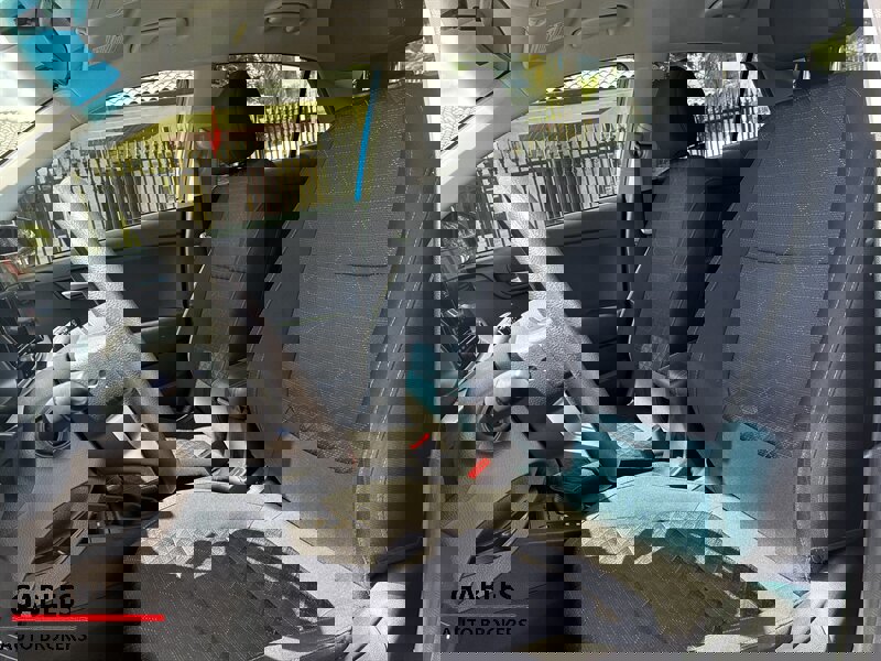 Used 2023 Kia Rio S image 22