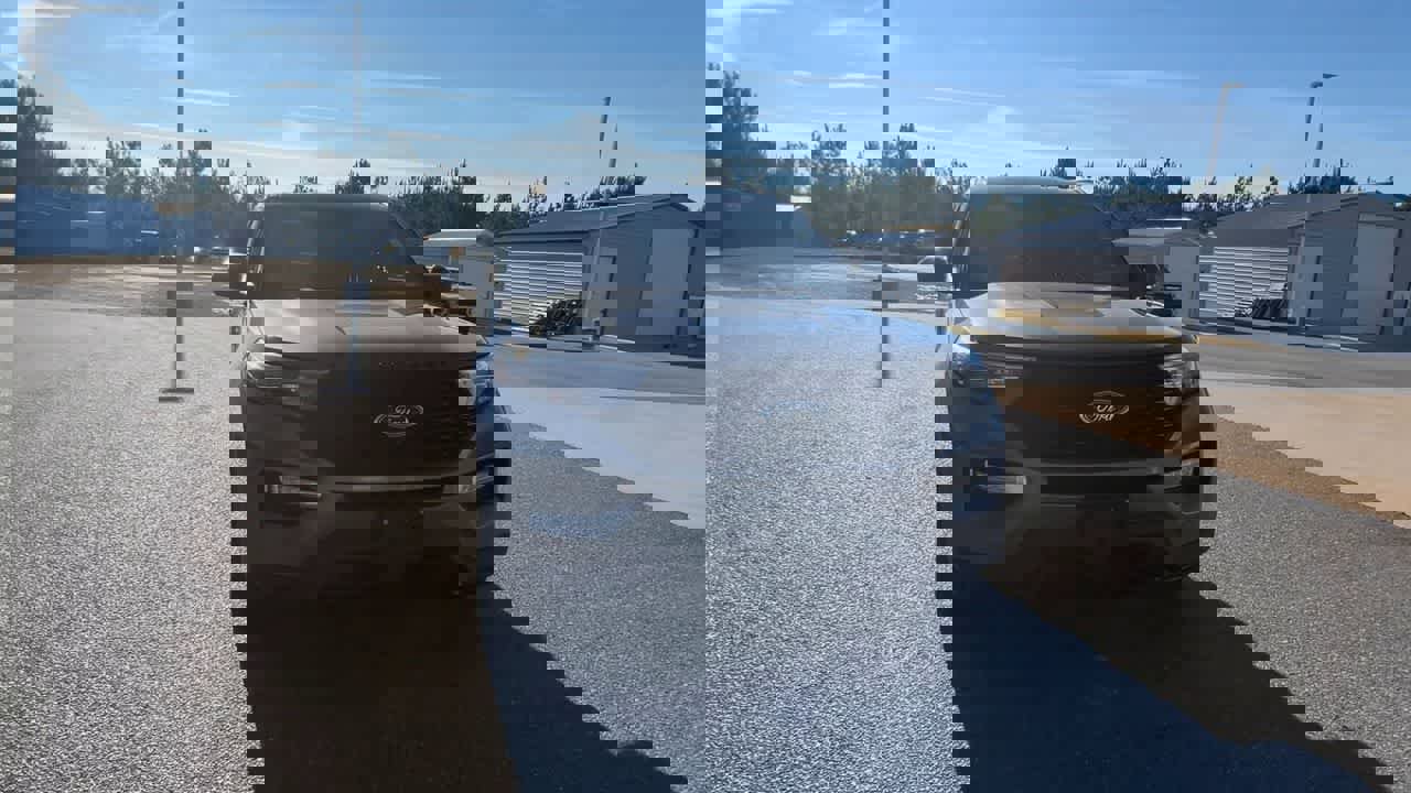 Used 2023 Ford Explorer ST-Line w/ Class IV Trailer Tow Package image 3