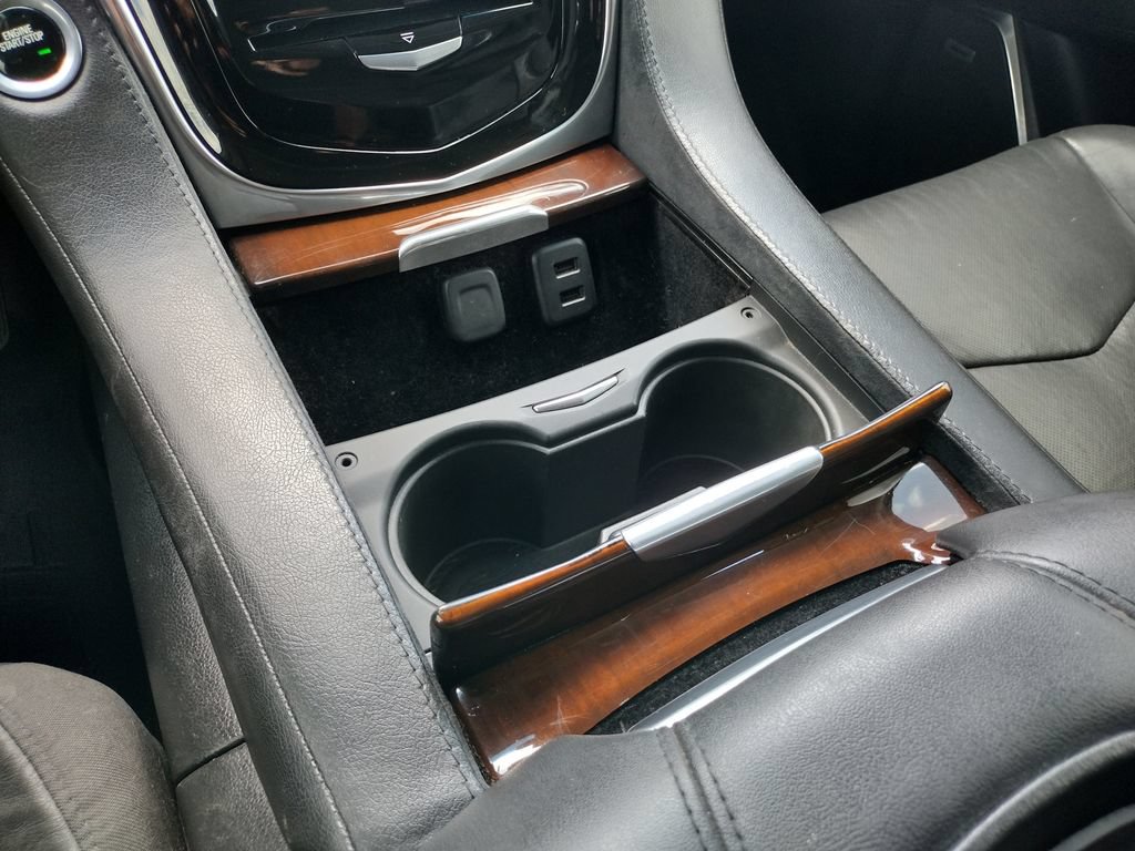 Used 2019 Cadillac Escalade ESV Luxury AWD/4WD image 33