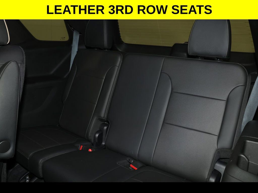 Used 2023 Chevrolet Traverse Premier image 10