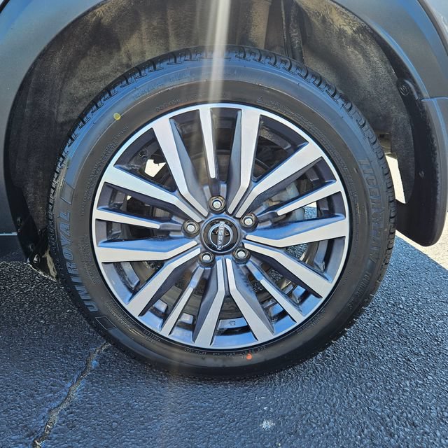 Used 2023 Nissan Kicks SV FWD image 27