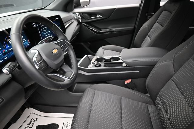 Used 2026 Chevrolet Equinox LT w/ LPO, Floor Liner Package AWD/4WD image 16