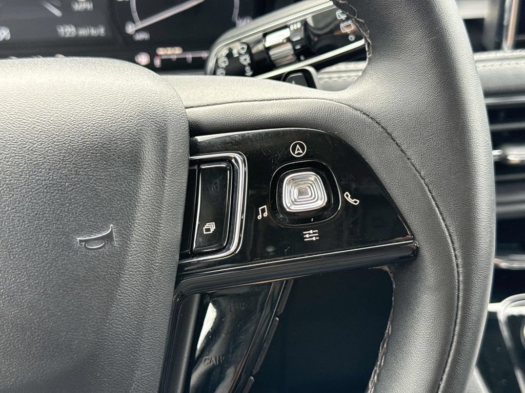 Used 2022 Lincoln Corsair FWD w/ Equipment Group 101A image 36