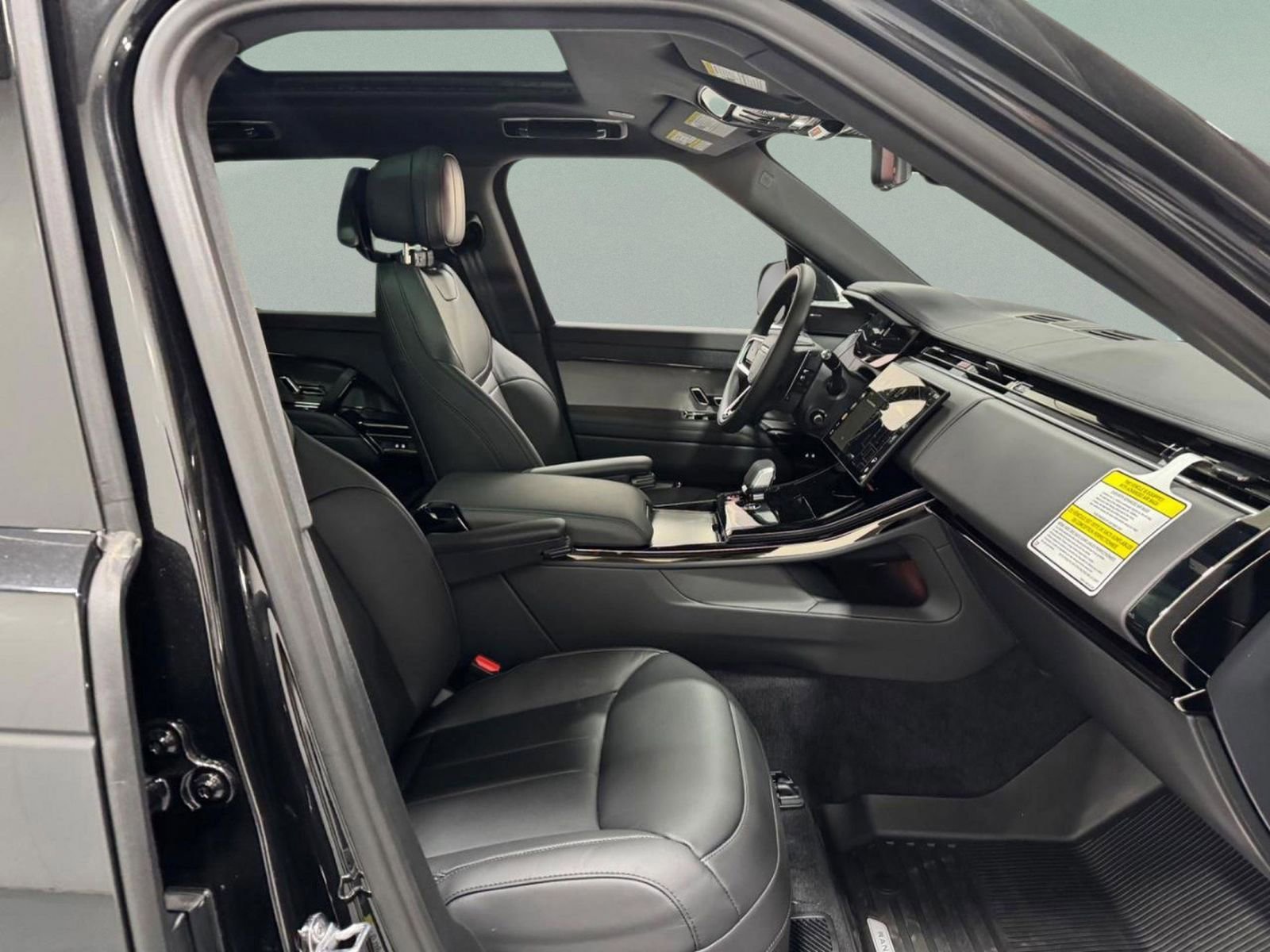 New 2026 Land Rover Range Rover Sport SE image 17