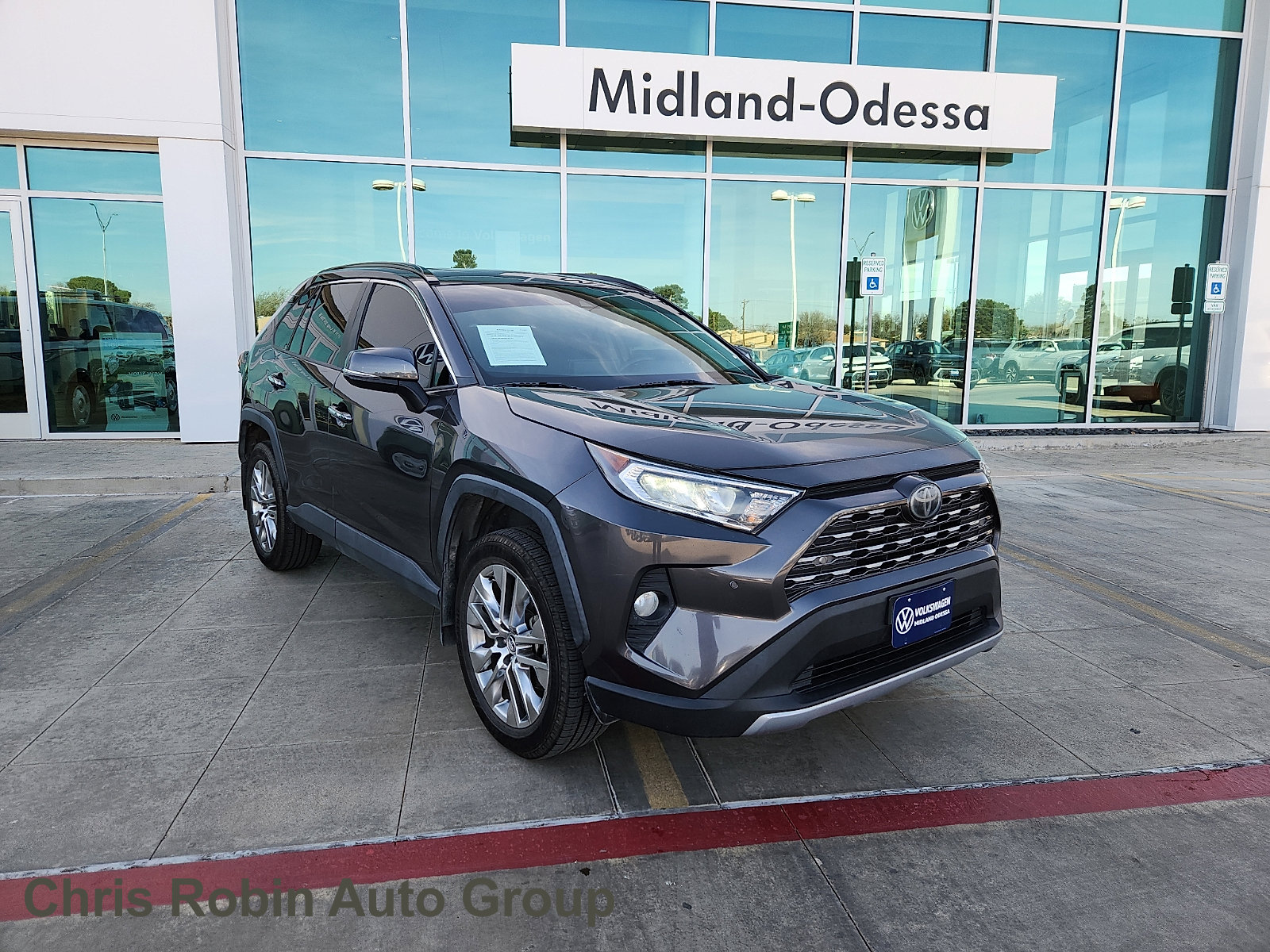 Used 2019 Toyota RAV4 Limited image 1