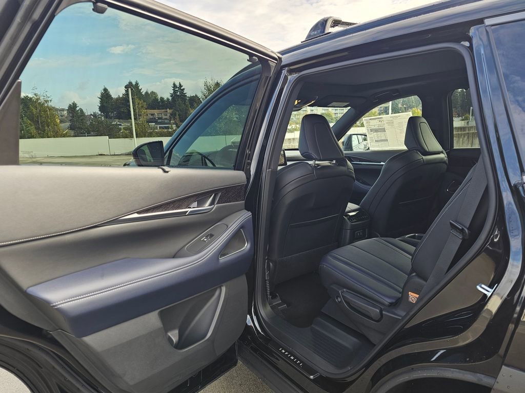 New 2026 INFINITI QX60 Sport image 18