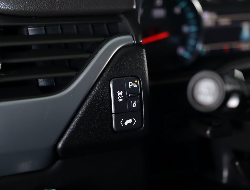 Used 2015 Chevrolet Suburban LT image 10