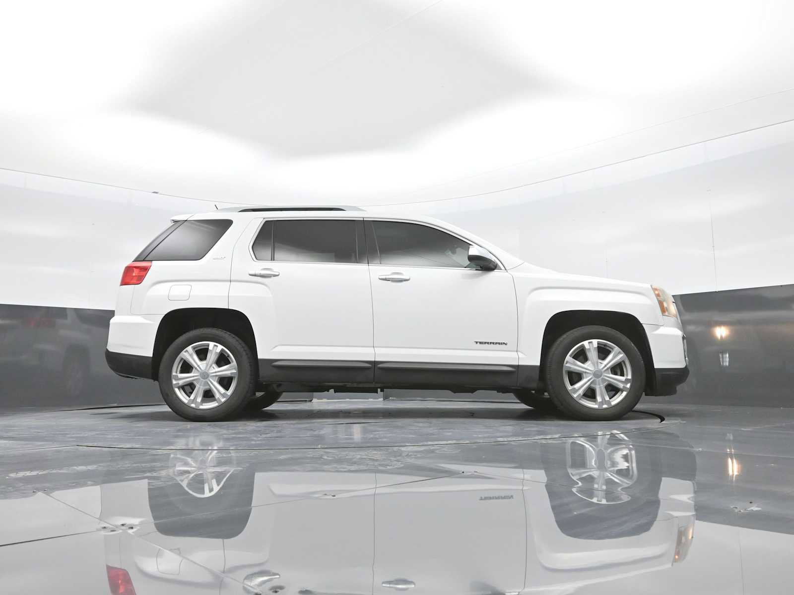 Used 2017 GMC Terrain SLT w/ Open Road Package AWD/4WD image 34