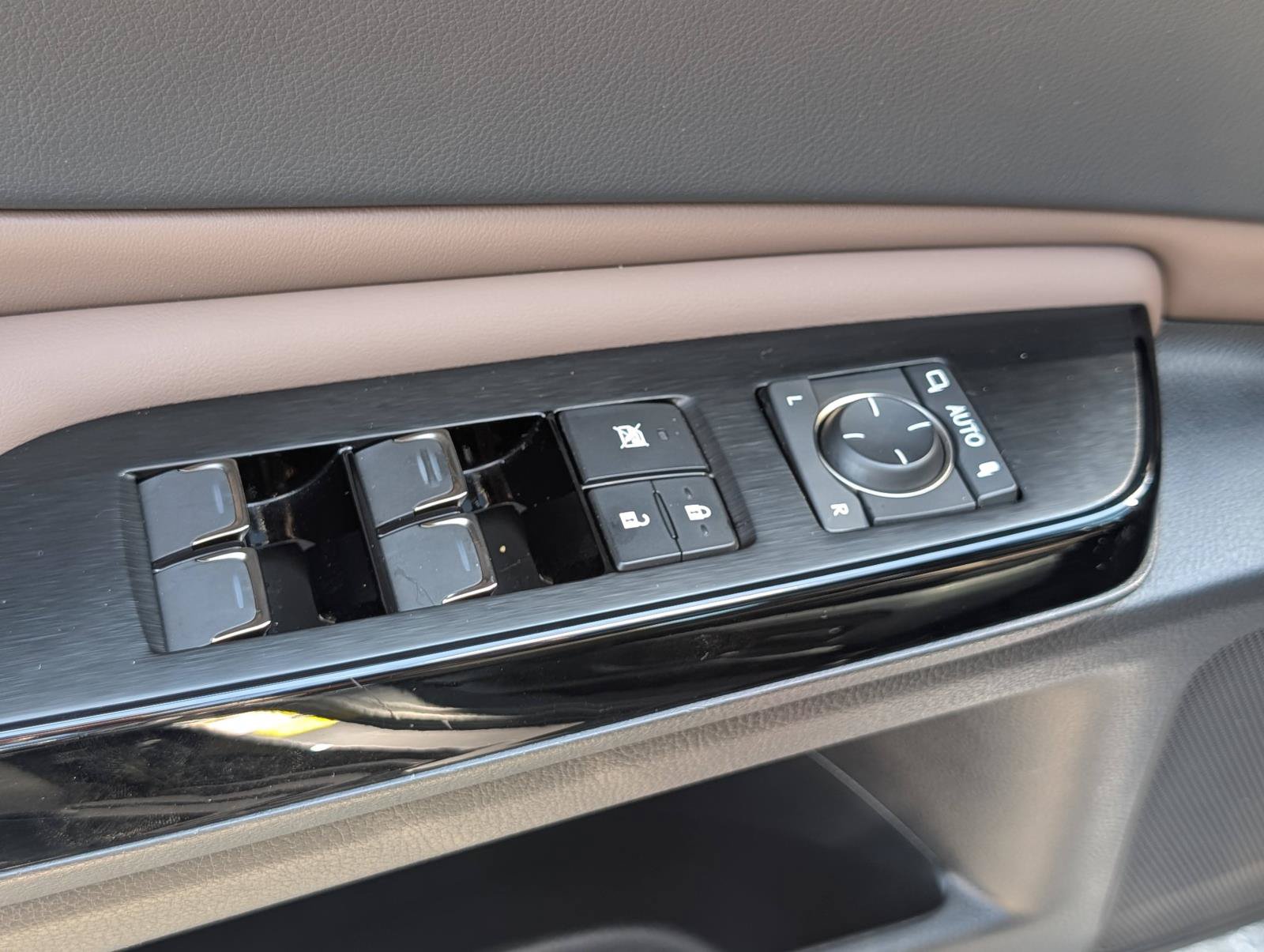 Certified 2025 Lexus ES 350 w/ Premium Package FWD image 20