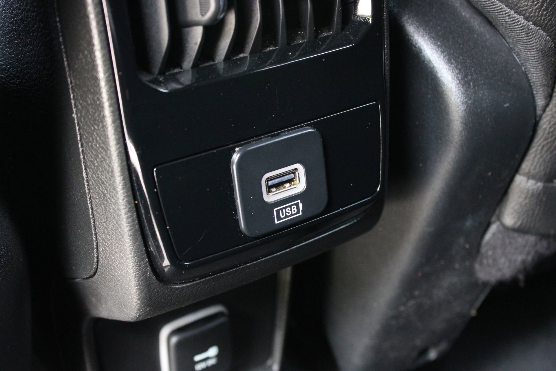 Used 2025 Jeep Compass Trailhawk AWD/4WD image 23