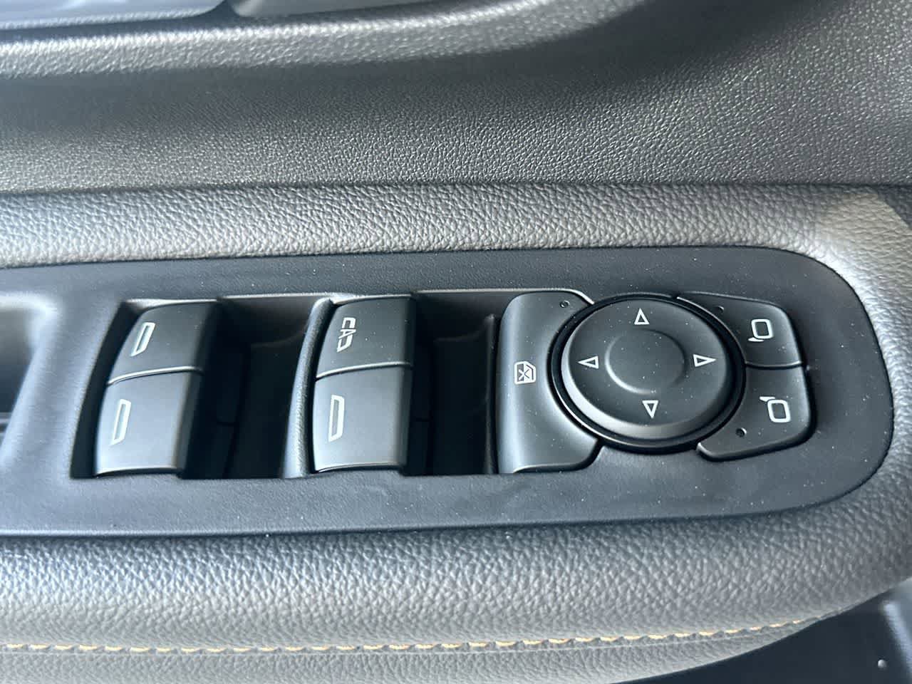 Used 2020 GMC Terrain SLE w/ Driver Convenience Package FWD image 17