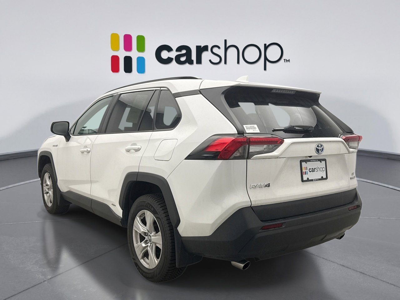 Used 2021 Toyota RAV4 LE AWD/4WD image 2