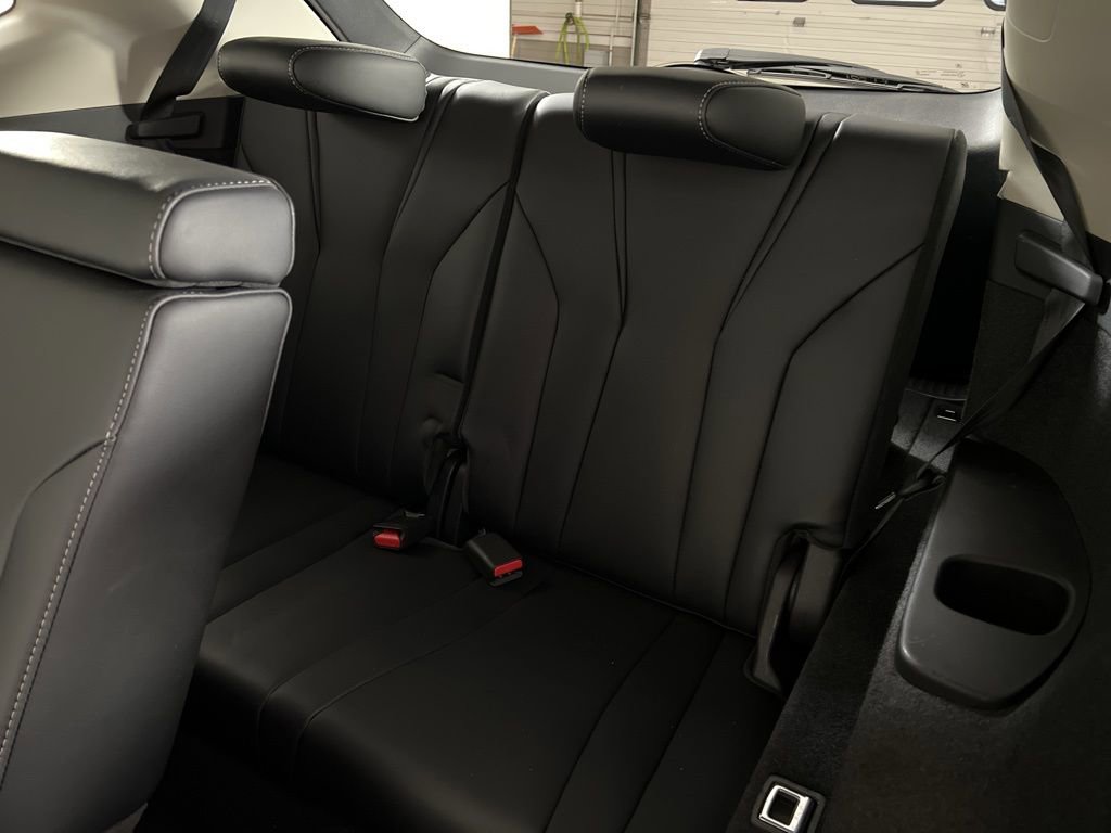 Used 2023 Acura MDX SH-AWD w/ Technology Package image 26