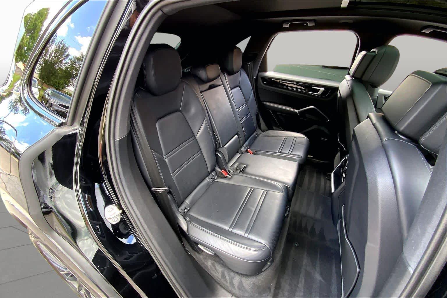 Used 2021 Porsche Cayenne AWD/4WD image 20