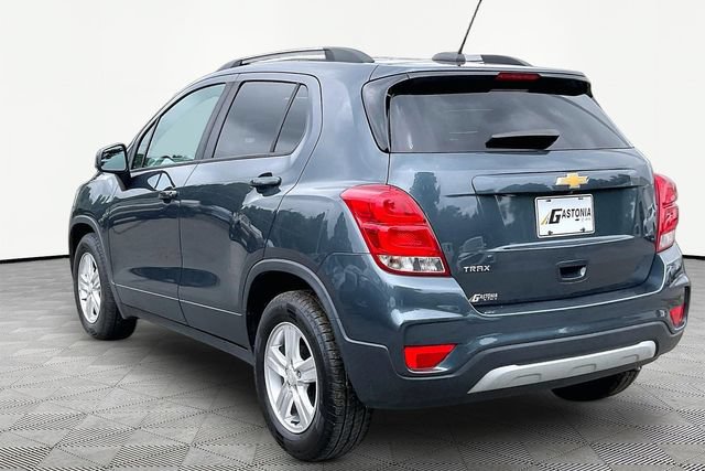 Used 2022 Chevrolet Trax LT w/ LT Convenience Package FWD image 4