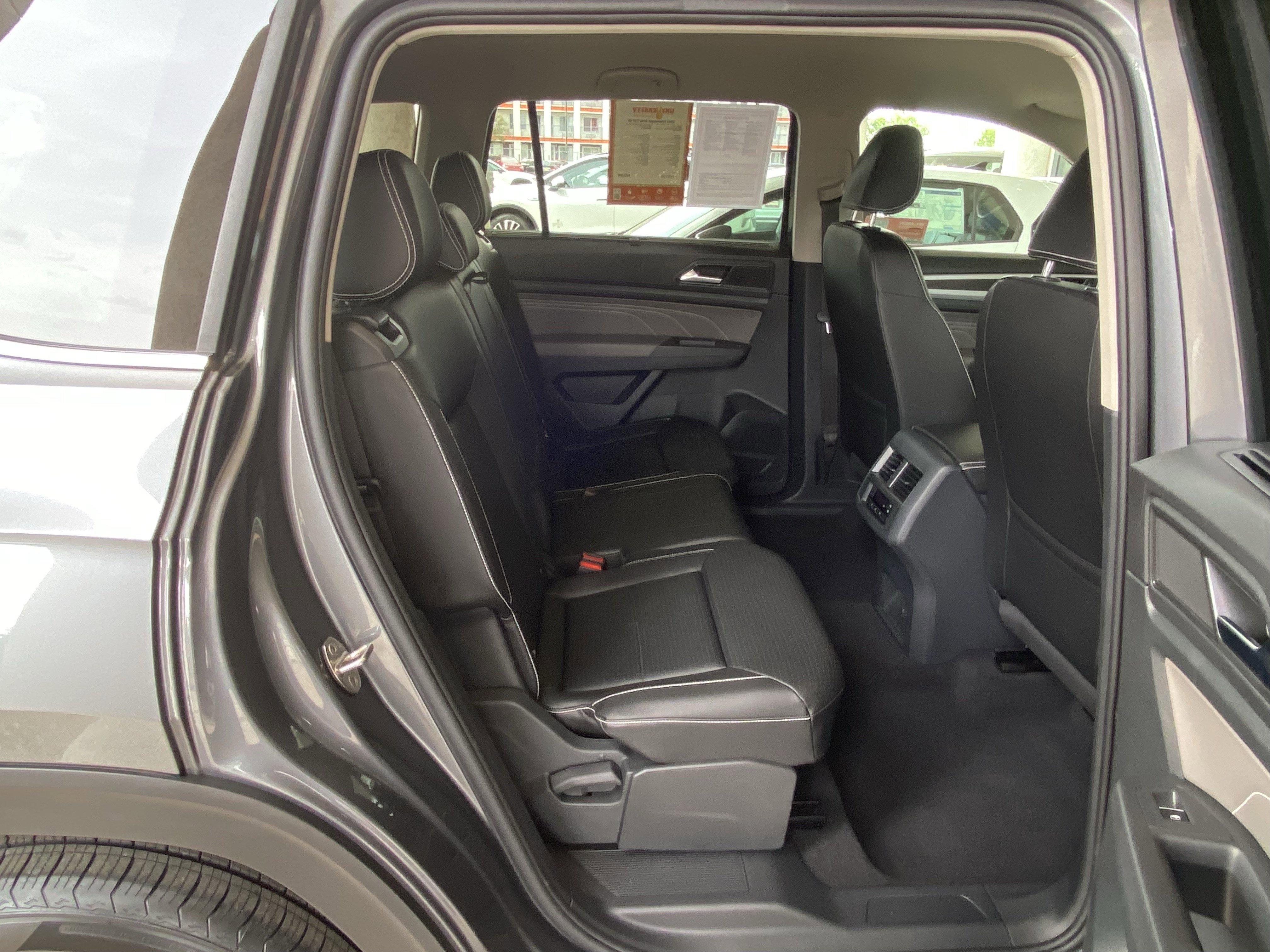 Certified 2023 Volkswagen Atlas SE image 46