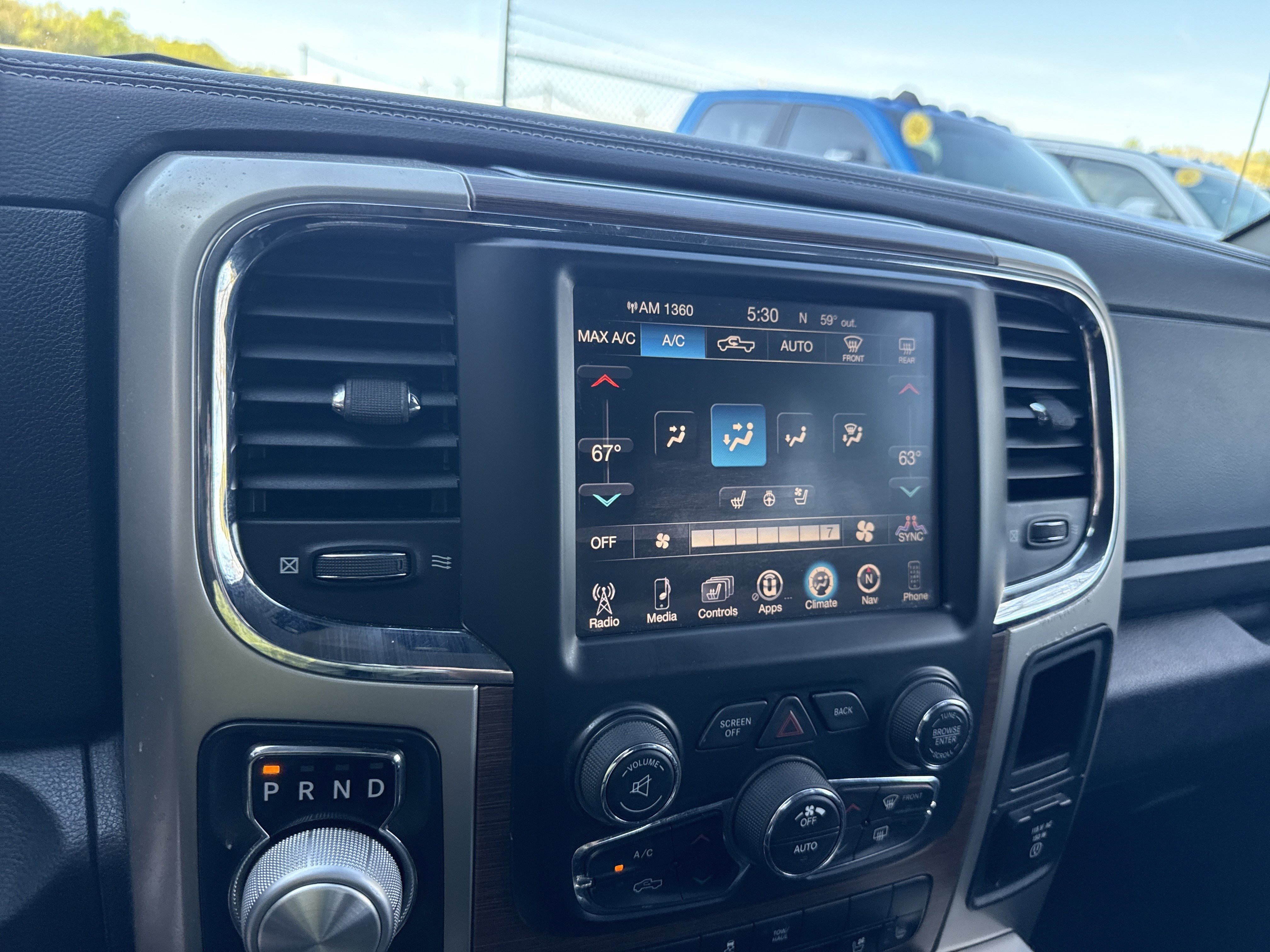 Used 2015 RAM 1500 Laramie w/ Convenience Group AWD/4WD image 27