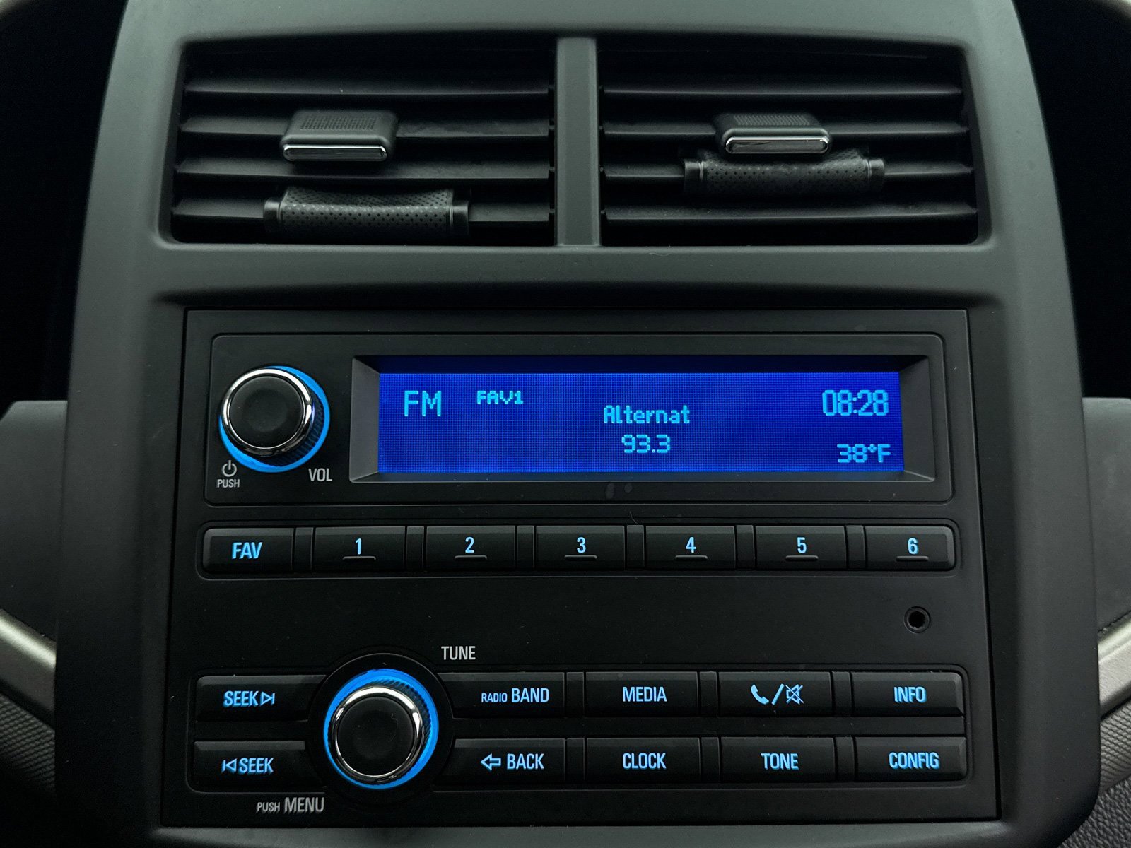 Used 2015 Chevrolet Sonic LS image 5