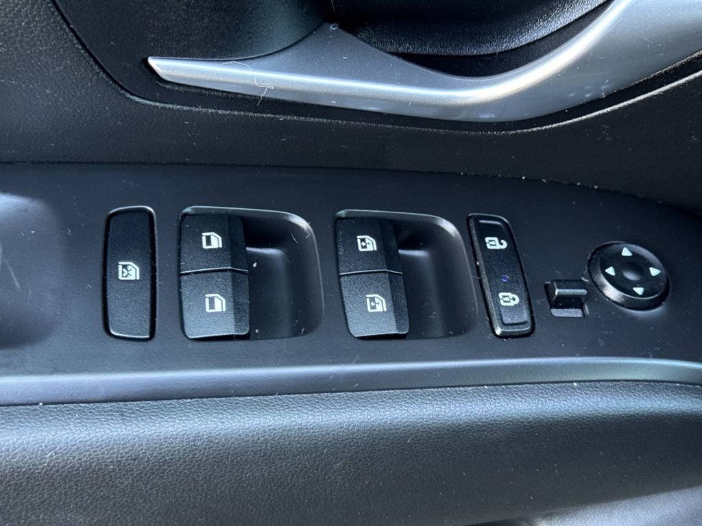 Used 2023 Hyundai Santa Cruz SEL Premium w/ Cargo Package image 11