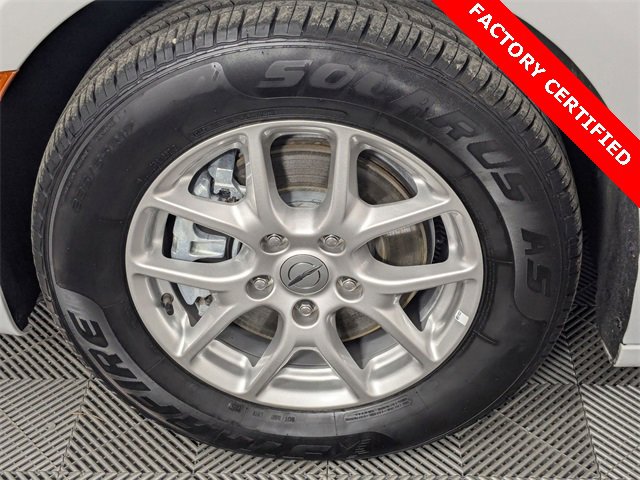 Certified 2024 Chrysler Pacifica Touring-L image 8