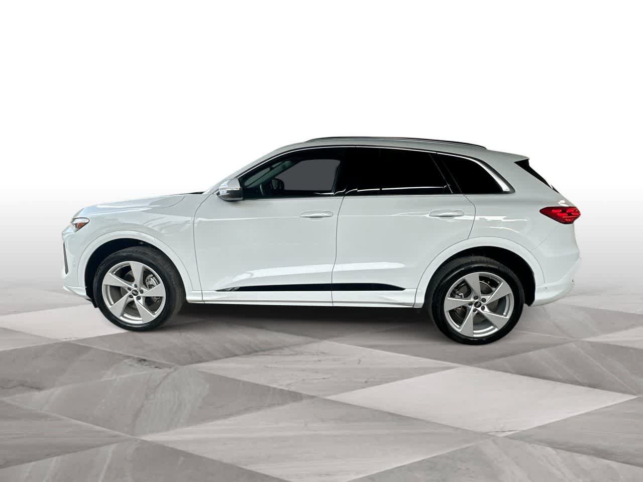 Used 2025 Audi Q5 Premium Plus AWD/4WD image 5
