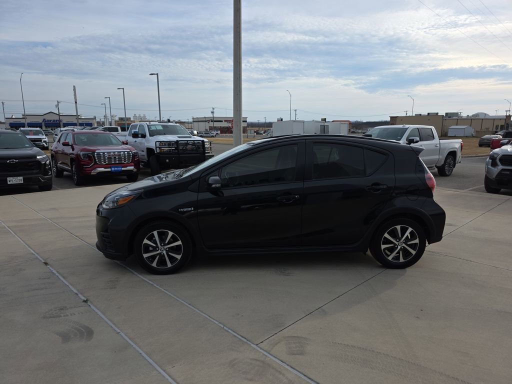 Used 2018 Toyota Prius C One image 4