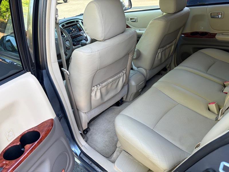 Used 2007 Toyota Highlander Limited FWD image 29