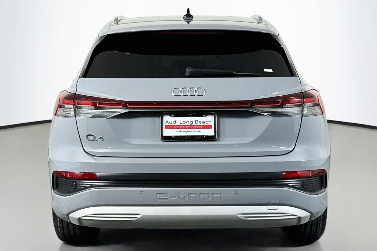 Used 2024 Audi Q4 e-tron Premium w/ Convenience Package RWD image 3