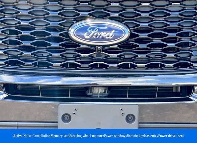 Used 2020 Ford Explorer Limited w/ Hybrid Equipment Group 310A AWD/4WD image 3