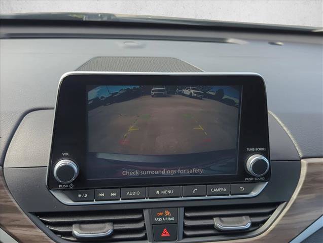 Used 2025 Nissan Altima 2.5 SV FWD image 14
