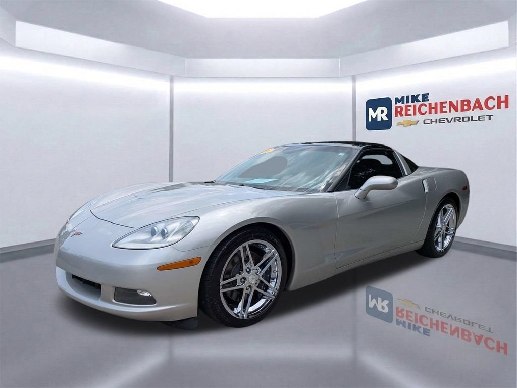 Used 2005 Chevrolet Corvette Coupe w/ Preferred Equipment Group RWD image 8