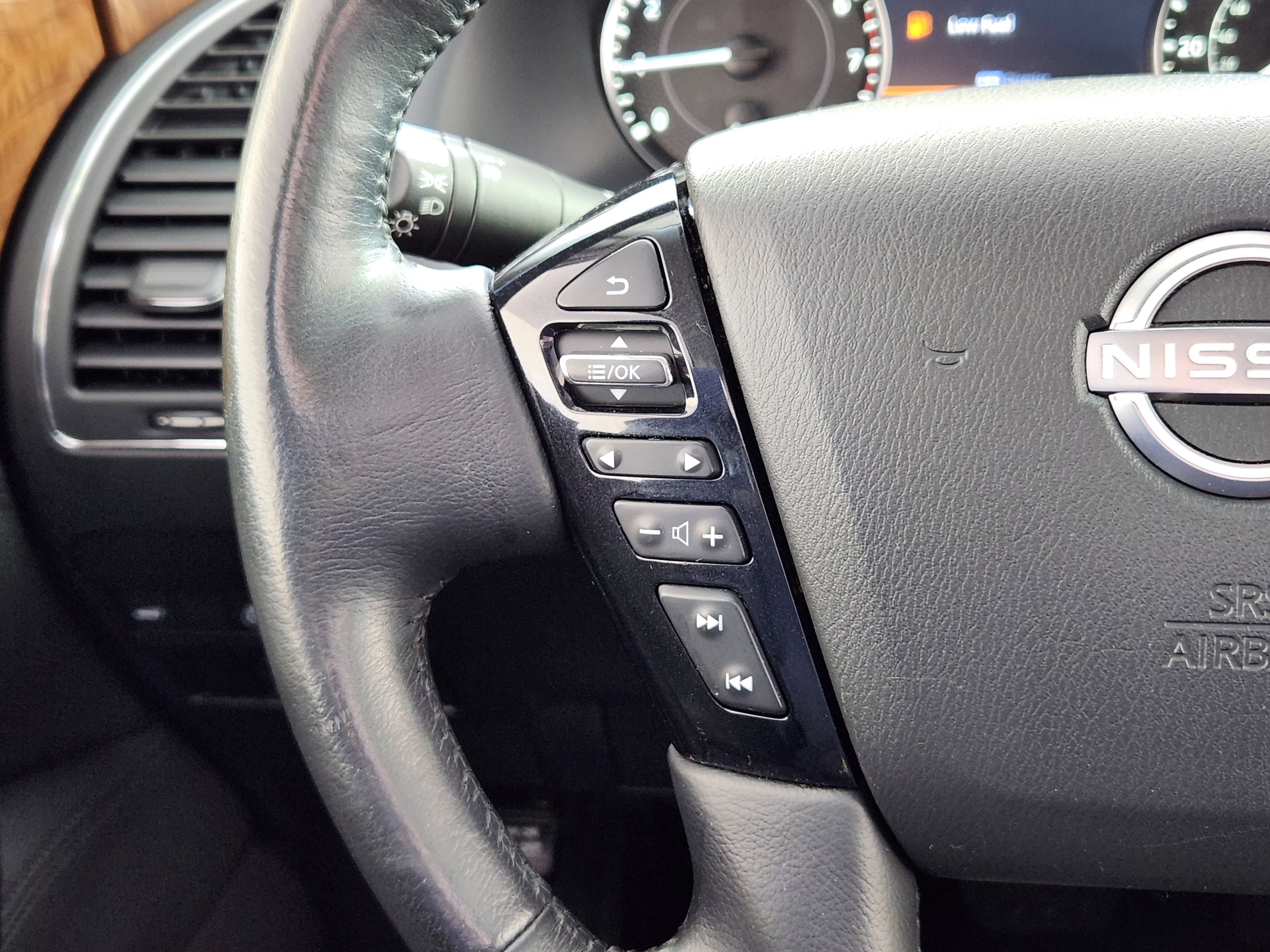 Used 2023 Nissan Armada SL w/ Captain's Chairs Package image 19