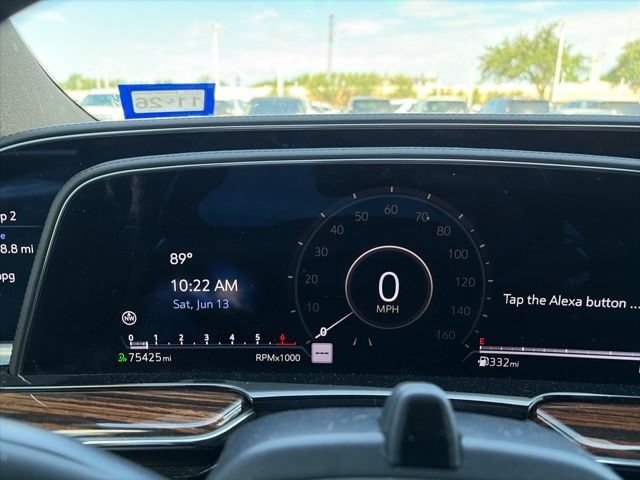 Used 2022 Cadillac Escalade Premium Luxury RWD image 9