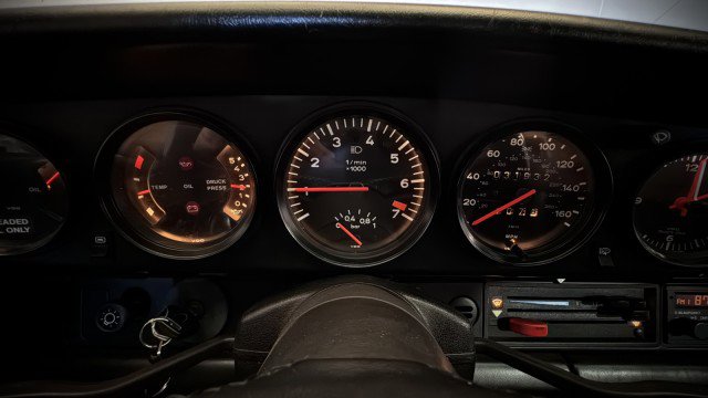 Used 1989 Porsche 911 Carrera RWD image 9