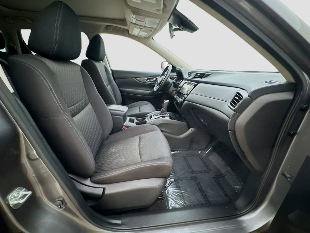 Used 2019 Nissan Rogue SV w/ Sun & Sound Touring Package AWD/4WD image 35